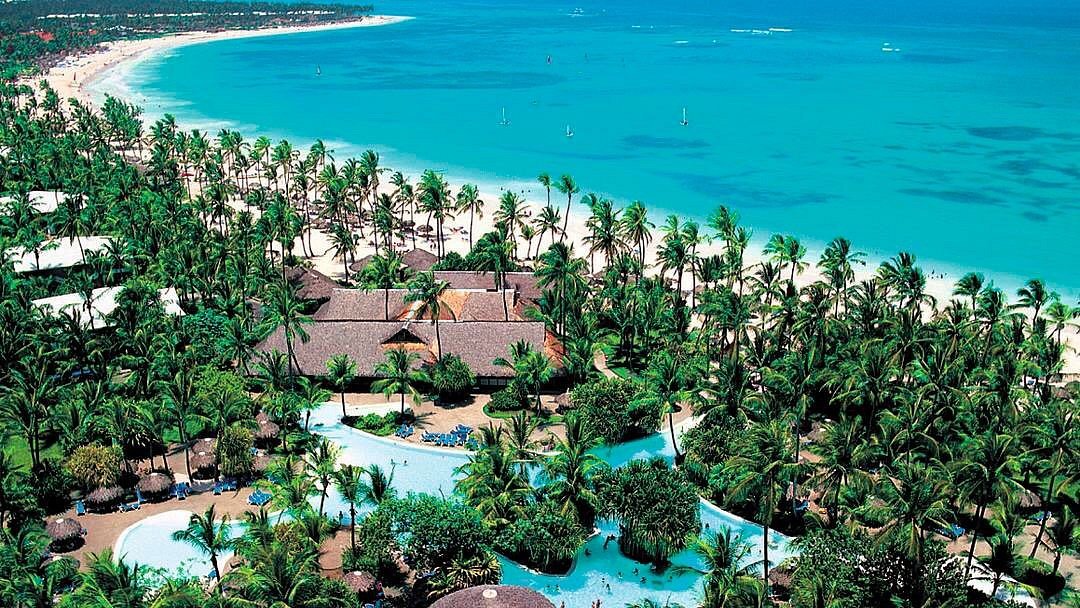 Bávaro turquoise beach and luxury condos